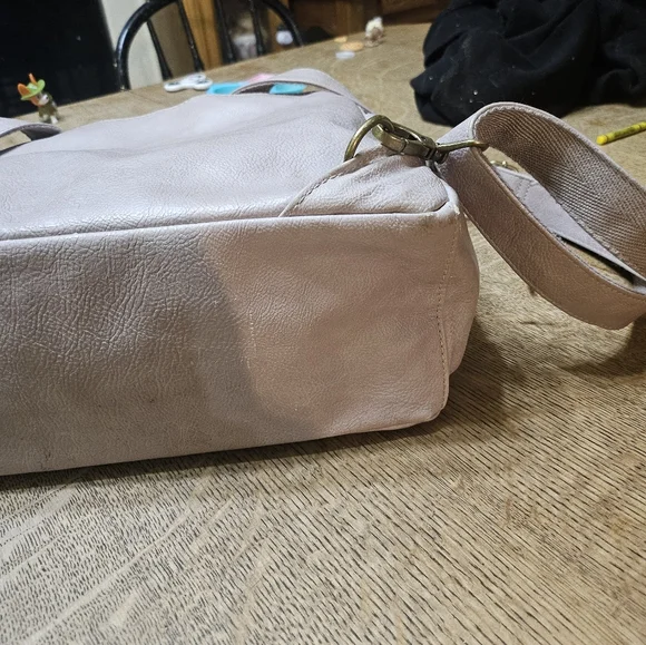 Elegant Tan Women's Bag - Picture 4 of 6